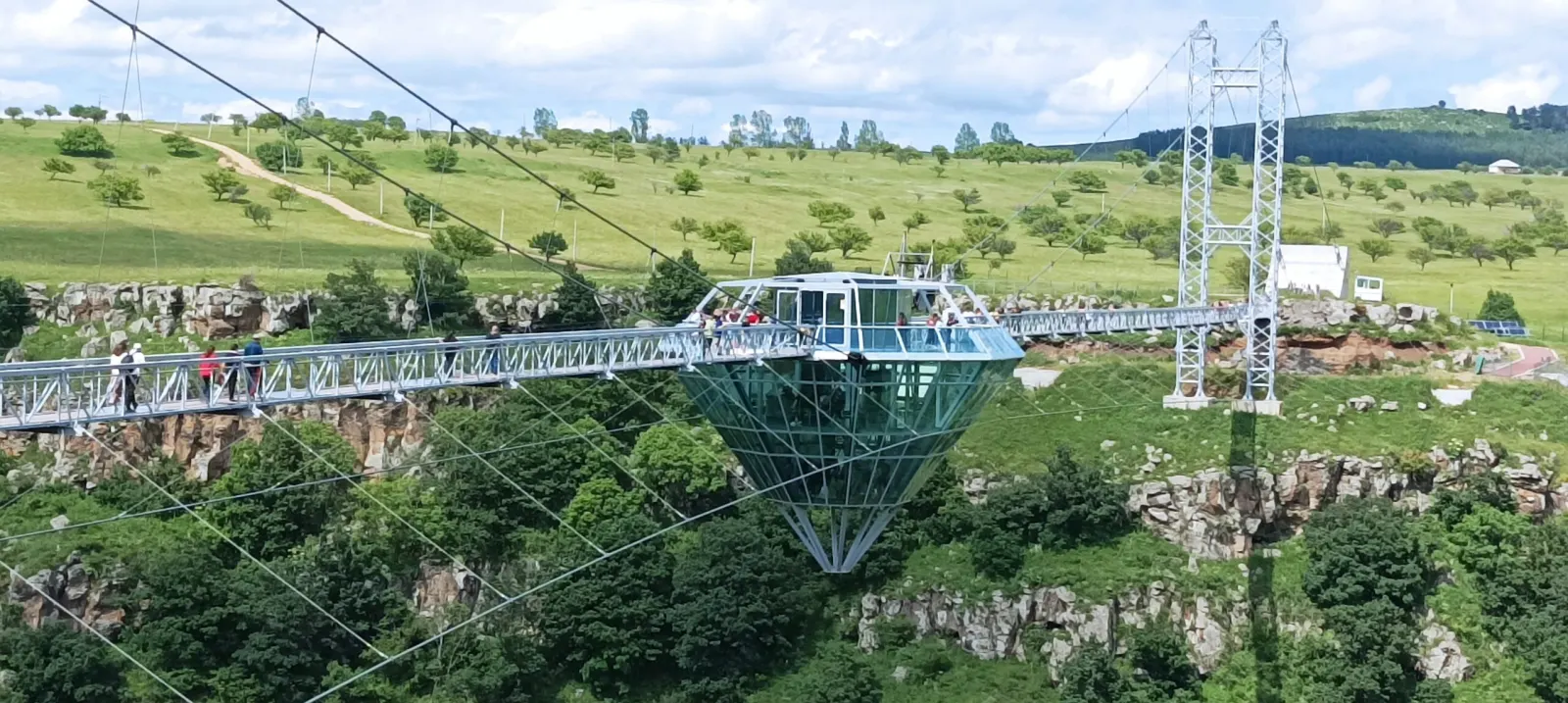 კოტეჯები წალკაში, დაშბაშის კანიონზე