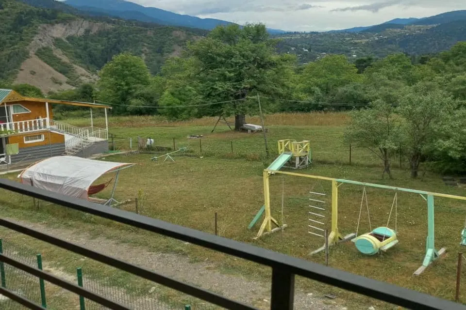 ორსაძინებლიანი კოტეჯი ცემში KC-13-2-4